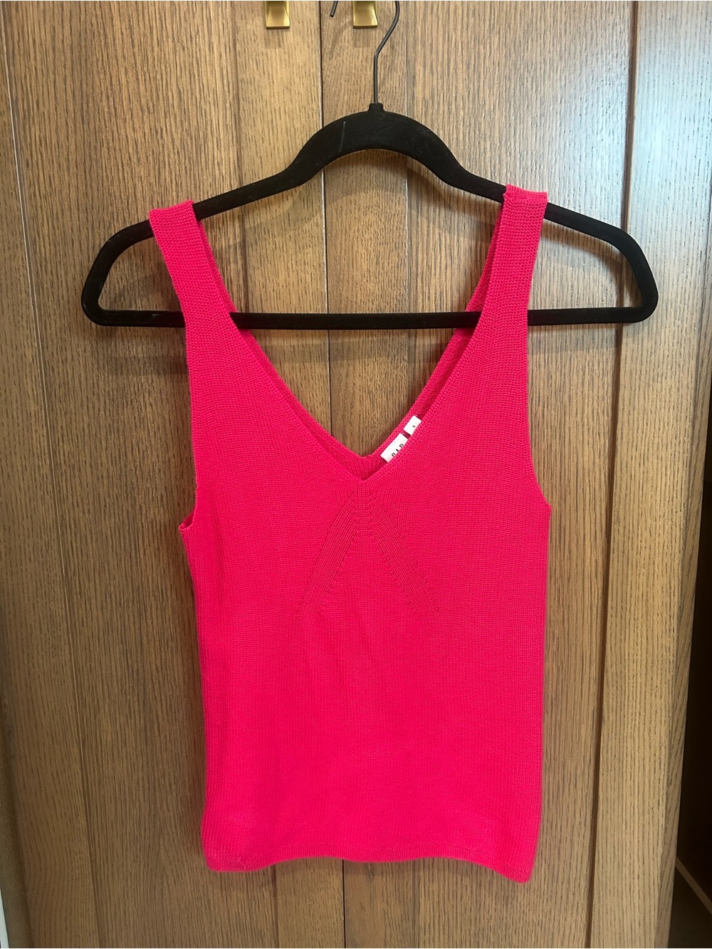 GAP Bright Pink V-Neck Knit Tank Top - Women